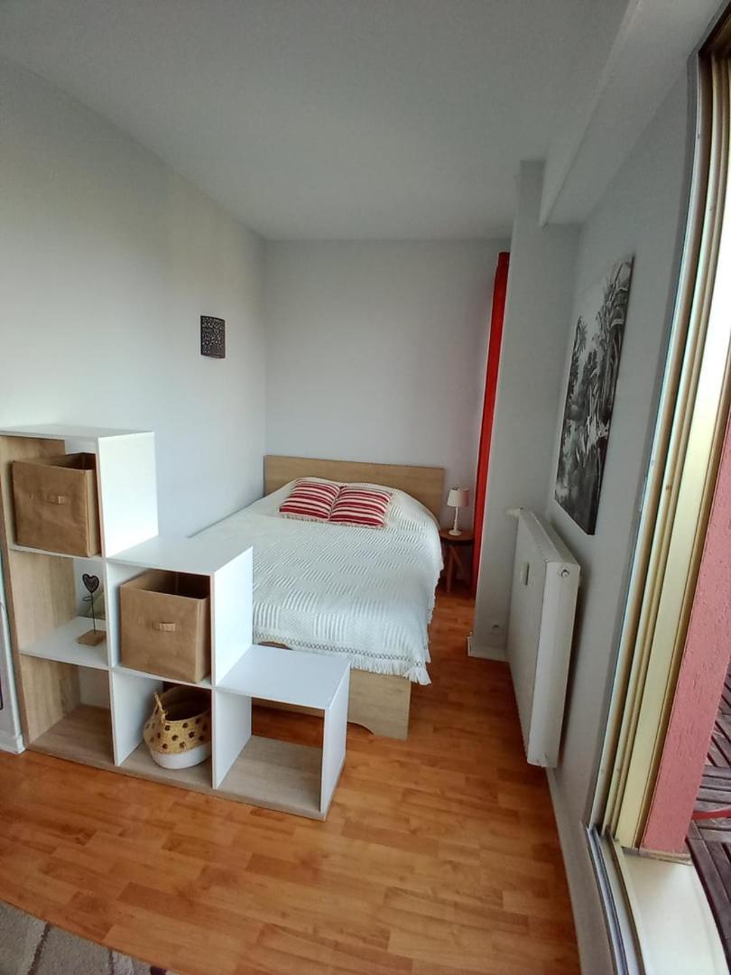 Appartement Avec Parking Et Balcon Vue Cathedrale Шартр Экстерьер фото